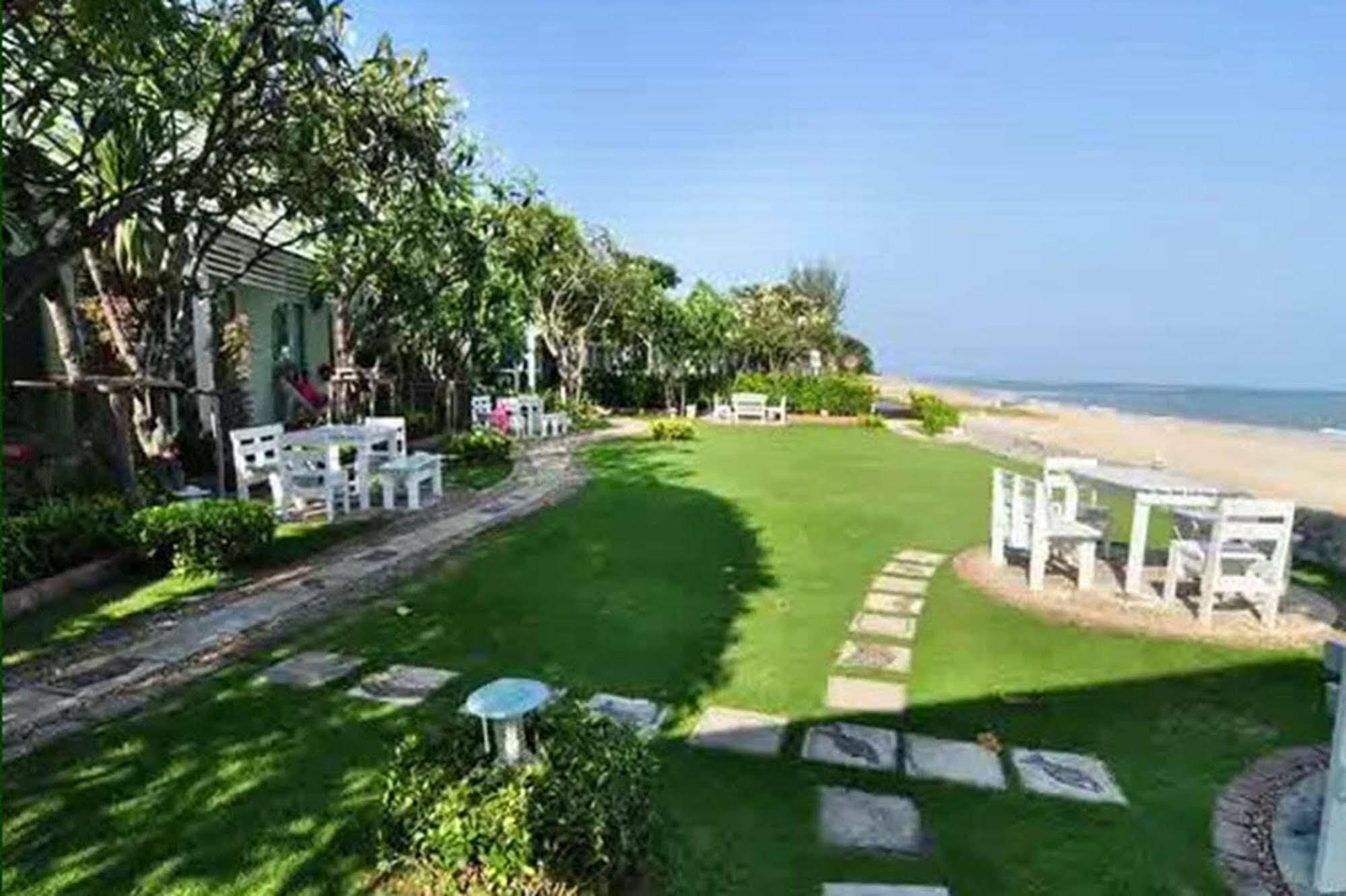 Sea-Sky Resort Хаад Чао Самран Екстериор снимка